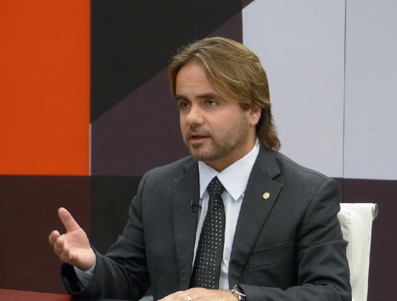 Eros Biondini aciona o Congresso e pede revisão imediata do veto à Dosimetria