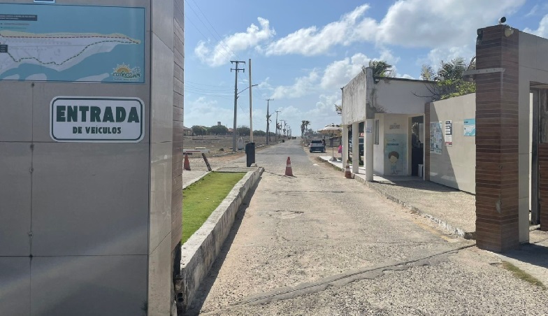 MP do Ceará investiga cobrança por acesso à praia em Fortaleza