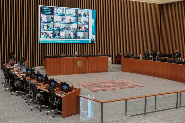 Depósito em execução não vai para juízo universal após falência da devedora